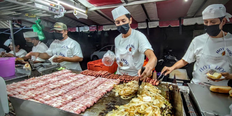 Dogos, el chino, hot dog, puestito, calle, hamburguesas, panela