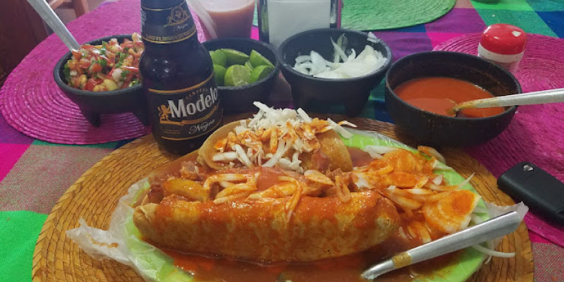 Tortas, ahogadas, jerry, la palmita, carnitas, tacos dorados, buche, lengua, cueritos, pancita, micheladas, cruda